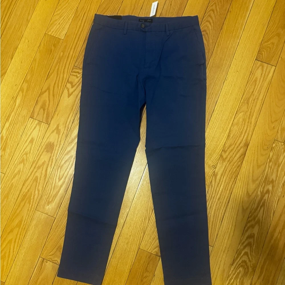 Banana Republic Men's Blue Chinos - 32 Waist x 34 Length - NWT